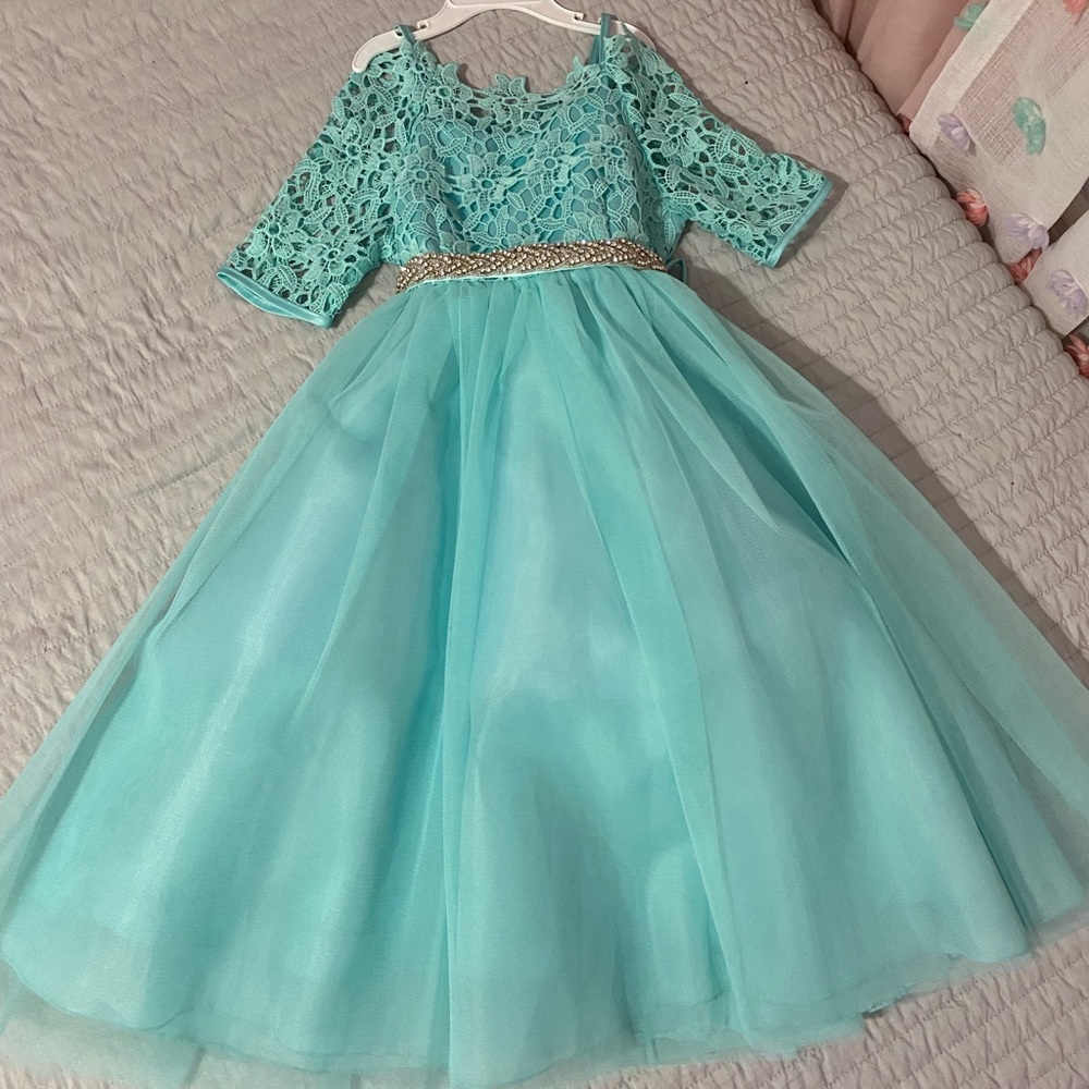 New girls dress size 5